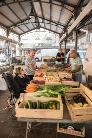 Lundi 22 août 2016 Montagne de l'Isère : marché. Lieu : place aux Herbes, Grenoble.  © Alain FISCHER 2016, Ville de Grenoble.