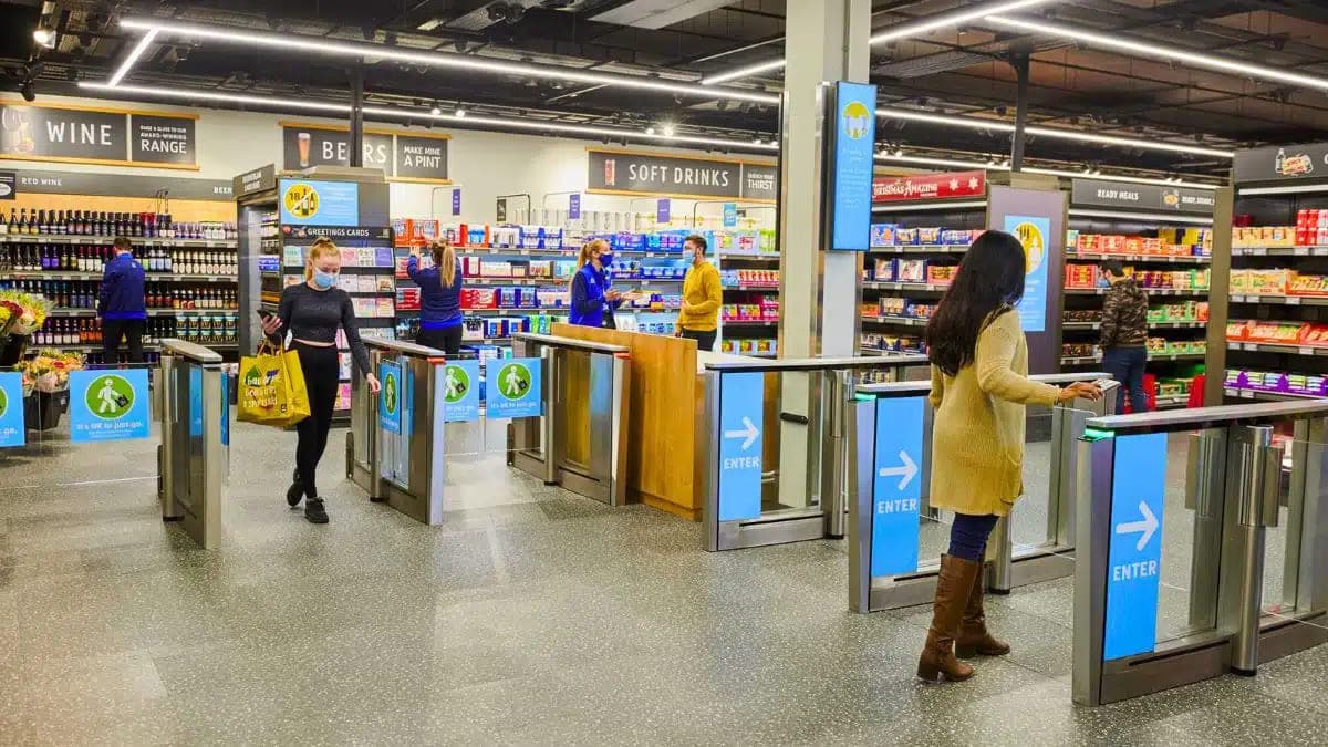 cest decide aldi fait payer lentree 12 euros dans ses magasins voici la nouveaute qui fait reagir les clients.jpg (1)