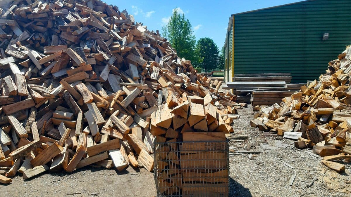 interdiction du chauffage au bois en france les français ont trouvé cette solution de remplacement