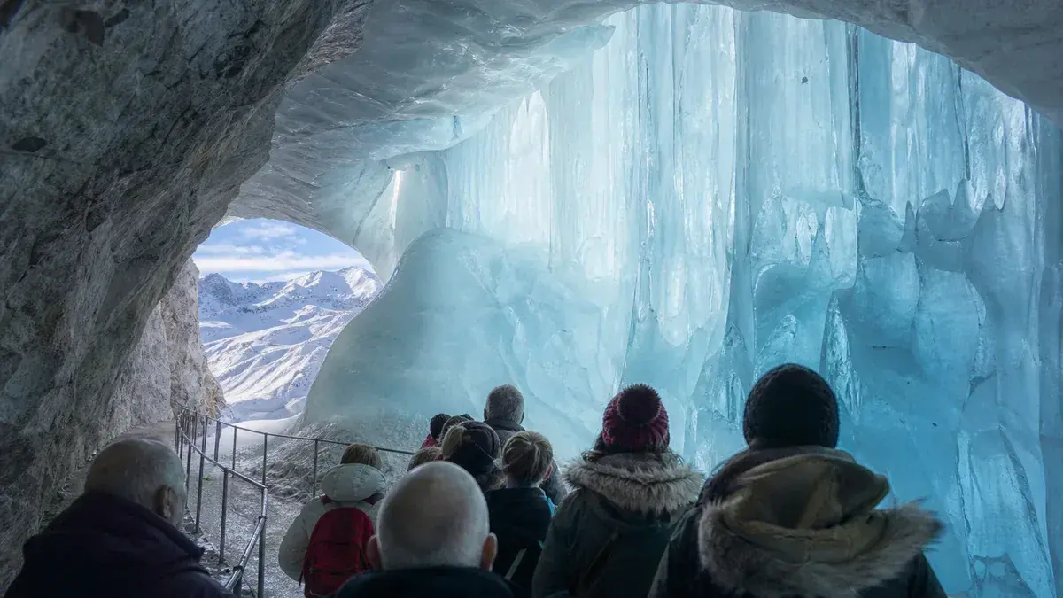 Grotte de glace de l’Alpe d’Huez : accès, tarifs et durée de visite